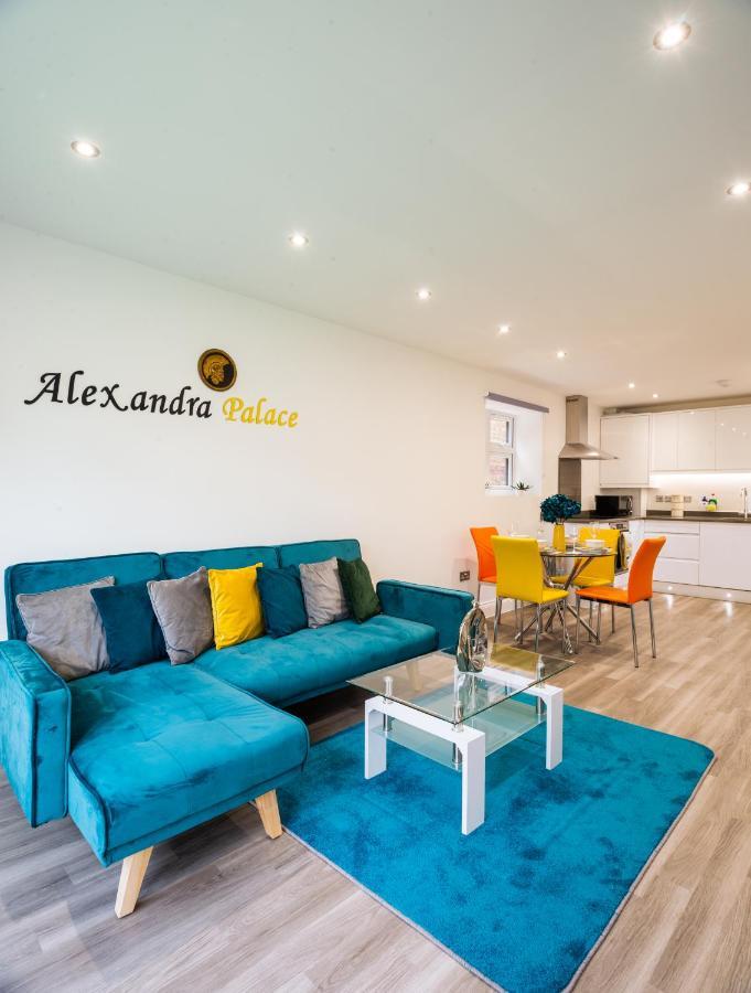 The 'Pinky' - Beautiful 1 Bed Apartment In Hatfield - Free Parking - Near Uni & Business Park - Big Savings On Long Stays Экстерьер фото