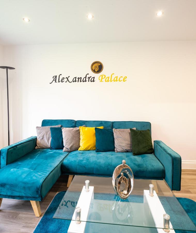 The 'Pinky' - Beautiful 1 Bed Apartment In Hatfield - Free Parking - Near Uni & Business Park - Big Savings On Long Stays Экстерьер фото
